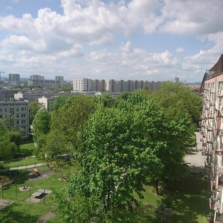 Ferienwohnung Ul. Ugorek Kolo Areny Krakau Exterior foto